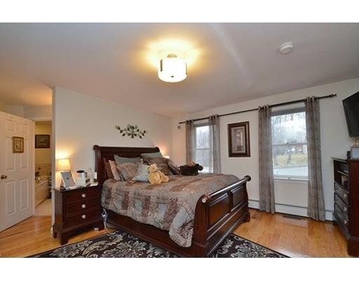 22 Eagle Ter, Jefferson, MA 01522 photo 11