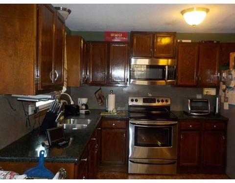 178 Lamont St, Springfield, MA 01119 photo 3
