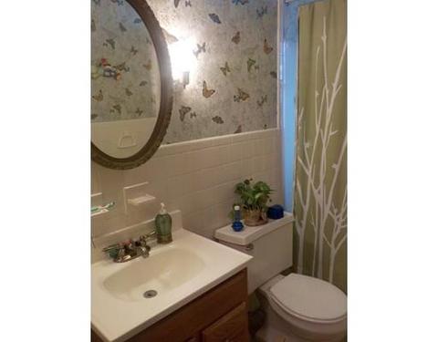 178 Lamont St, Springfield, MA 01119 photo 12