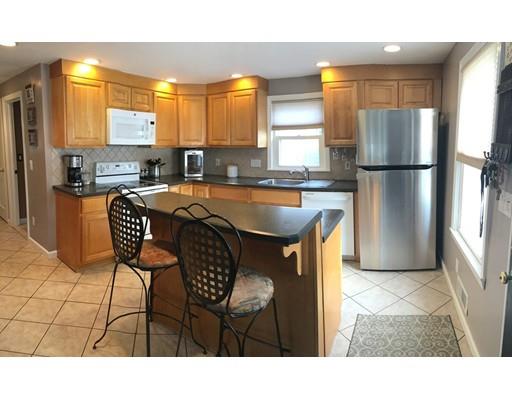 13 Bonneta Cir, Chicopee, MA 01020 photo 4
