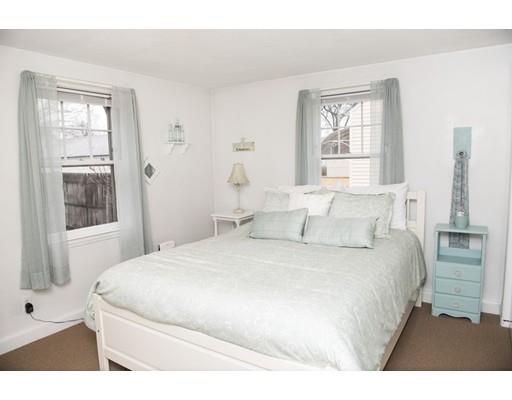 34 Tyrone St, Springfield, MA 01104 photo 4