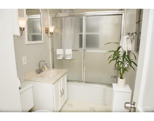 34 Tyrone St, Springfield, MA 01104 photo 6