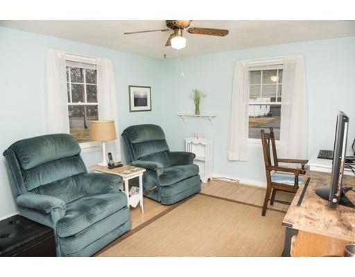 34 Tyrone St, Springfield, MA 01104 photo 16