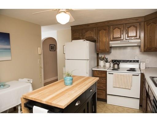 34 Tyrone St, Springfield, MA 01104 photo 12