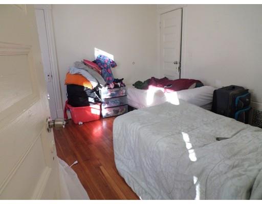 38 Windsor St, Springfield, MA 01105 photo 11
