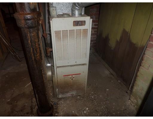 38 Windsor St, Springfield, MA 01105 photo 14