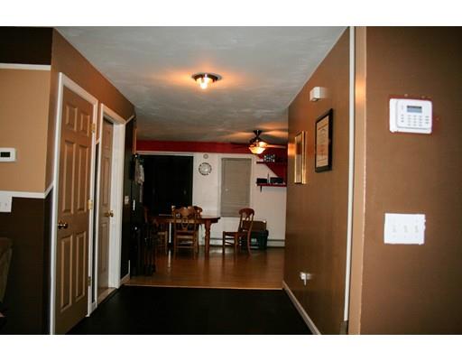 23 Barclay St, Worcester, MA 01604 photo 9