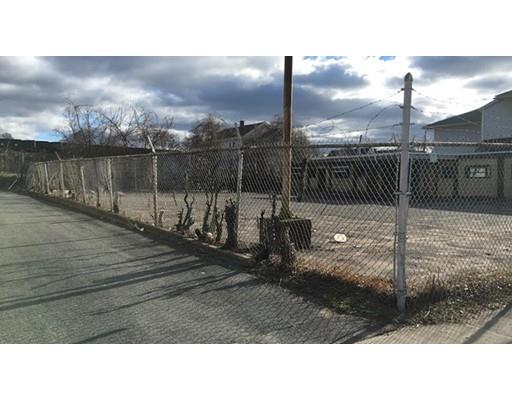 43 Winthrop St, Springfield, MA 01105 photo 4