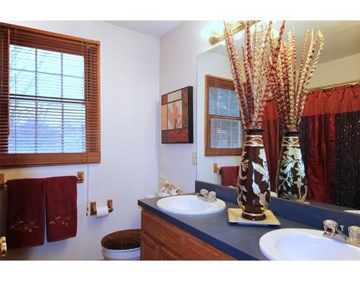 11 Peekskill Ave, Springfield, MA 01129 photo 12