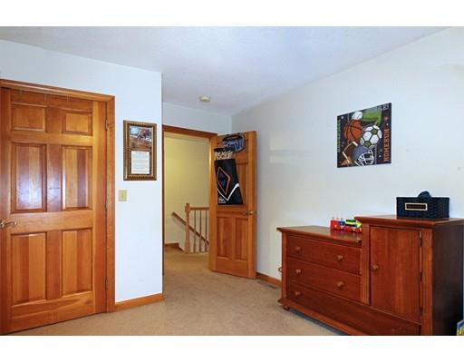 11 Peekskill Ave, Springfield, MA 01129 photo 15