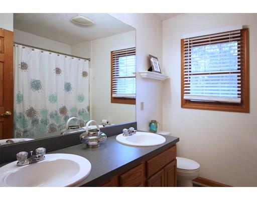 11 Peekskill Ave, Springfield, MA 01129 photo 17