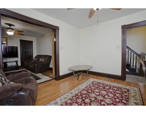 67 Grover St, Springfield, MA 01104 photo 3