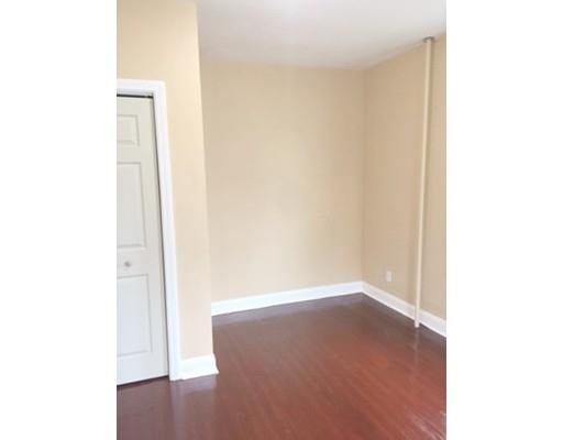 80 Bowles St, Springfield, MA 01109 photo 9
