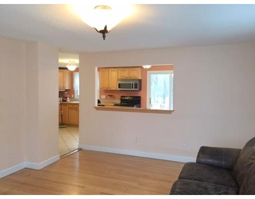 15 Bamforth Rd, Springfield, MA 01128 photo 5
