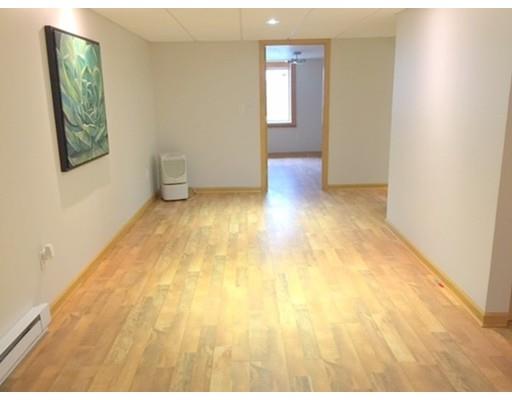 15 Bamforth Rd, Springfield, MA 01128 photo 21