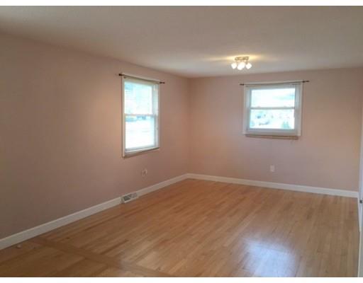 15 Bamforth Rd, Springfield, MA 01128 photo 9