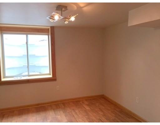 15 Bamforth Rd, Springfield, MA 01128 photo 23
