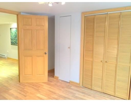15 Bamforth Rd, Springfield, MA 01128 photo 22