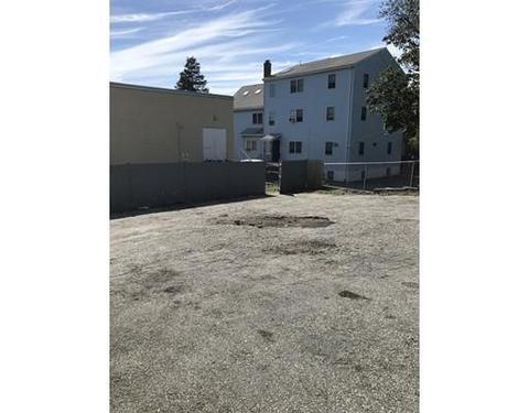 26 Ellsworth St, Everett, MA 02149 photo 4