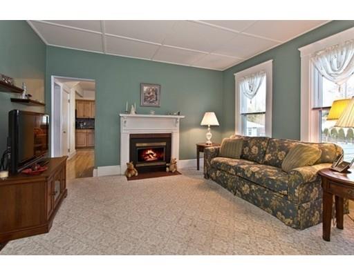 41 Spring St, Wakefield, MA 01880 photo 14