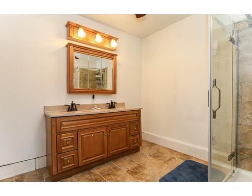 40 Raymond Ave, Chicopee, MA 01013 photo 15
