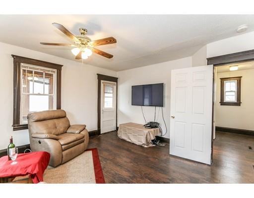 40 Raymond Ave, Chicopee, MA 01013 photo 9