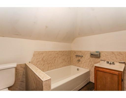 40 Raymond Ave, Chicopee, MA 01013 photo 18