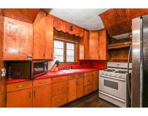 40 Raymond Ave, Chicopee, MA 01013 photo 4
