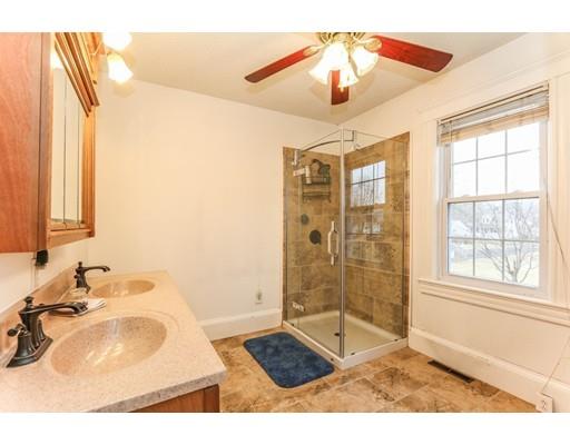 40 Raymond Ave, Chicopee, MA 01013 photo 14
