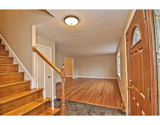 21 Seneca Dr, Danvers, MA 01923 photo 3