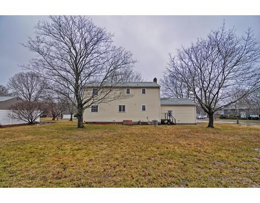21 Seneca Dr, Danvers, MA 01923 photo 2