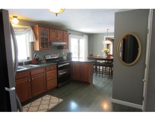 4 Blueberry Meadow Dr, Sutton, MA 01590 photo 8