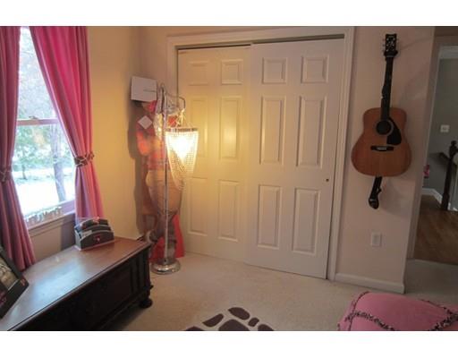 4 Blueberry Meadow Dr, Sutton, MA 01590 photo 17
