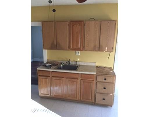 77 Prospect St, Springfield, MA 01107 photo 3