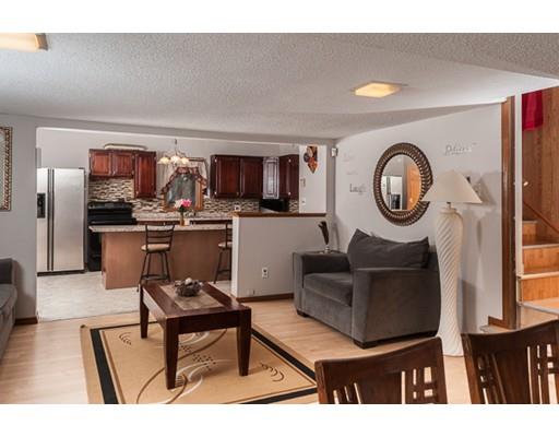73 Brickett, Springfield, MA 01119 photo 8