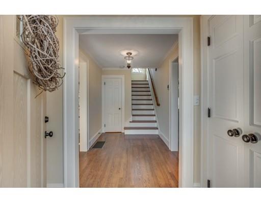 92 Bond St, Gloucester, MA 01930 photo 3