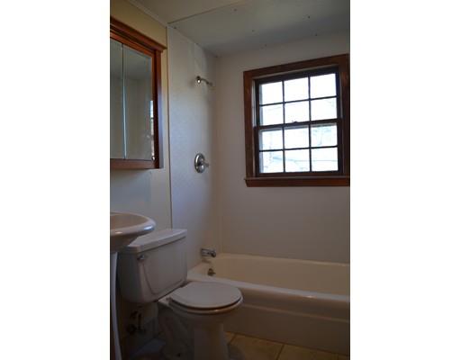 21 Meade St, Wareham, MA 02571 photo 3