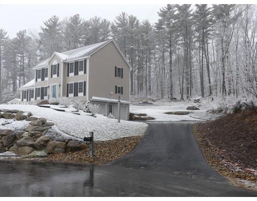 11 Cobblestone Rd, Pelham, NH 03076 photo 4