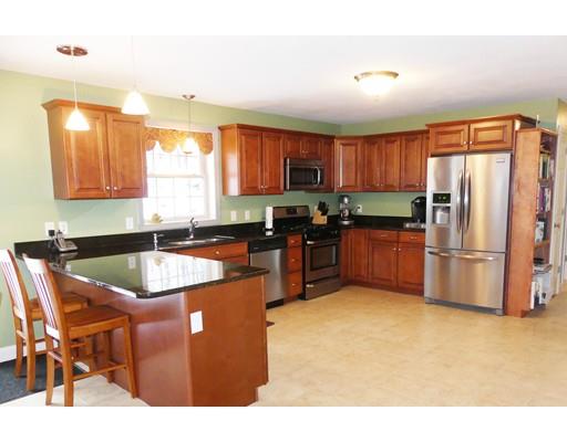 11 Cobblestone Rd, Pelham, NH 03076 photo 8