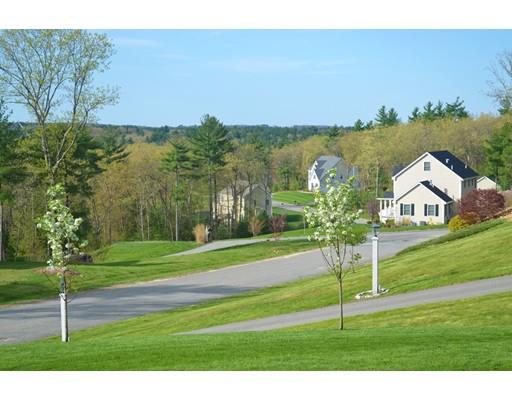 11 Cobblestone Rd, Pelham, NH 03076 photo 3