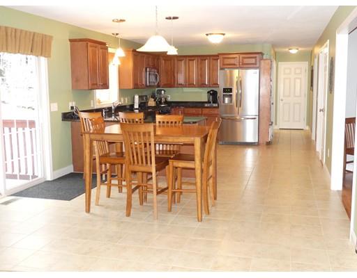 11 Cobblestone Rd, Pelham, NH 03076 photo 6