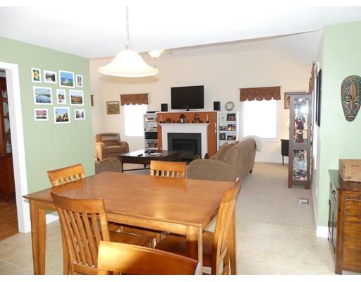 11 Cobblestone Rd, Pelham, NH 03076 photo 12