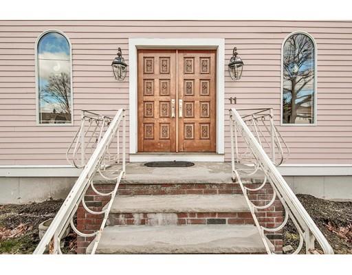 11 Ellery St, Gloucester, MA 01930 photo 2