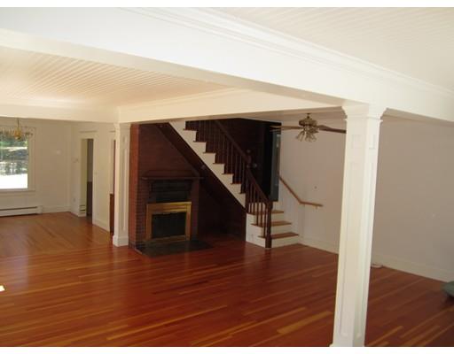 17 Whipple St, Danvers, MA 01923 photo 4