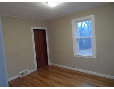 149 Ludlow St, Worcester, MA 01603 photo 8