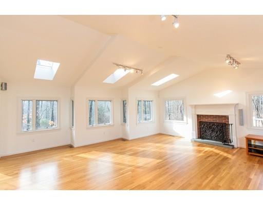 14 Eisenhower Cir, Wellesley, MA 02482 photo 8