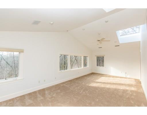 14 Eisenhower Cir, Wellesley, MA 02482 photo 12