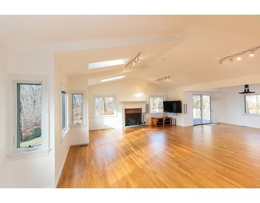 14 Eisenhower Cir, Wellesley, MA 02482 photo 9