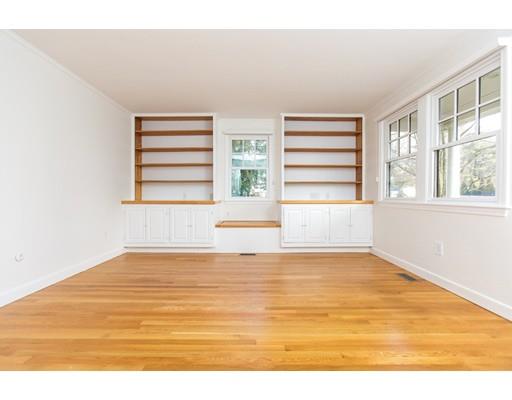 14 Eisenhower Cir, Wellesley, MA 02482 photo 17