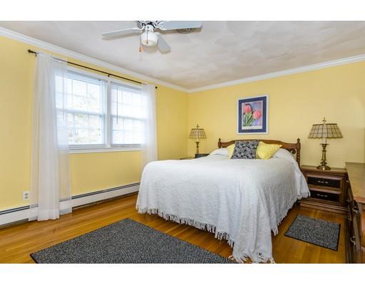 4 Clover Ln, Canton, MA 02021 photo 8